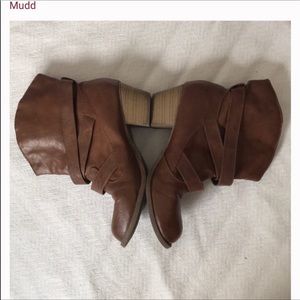 MUDD strappy mid calf boots